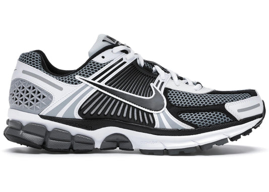 Nike Zoom Vomero 5 SE SP
Dark Grey Black White