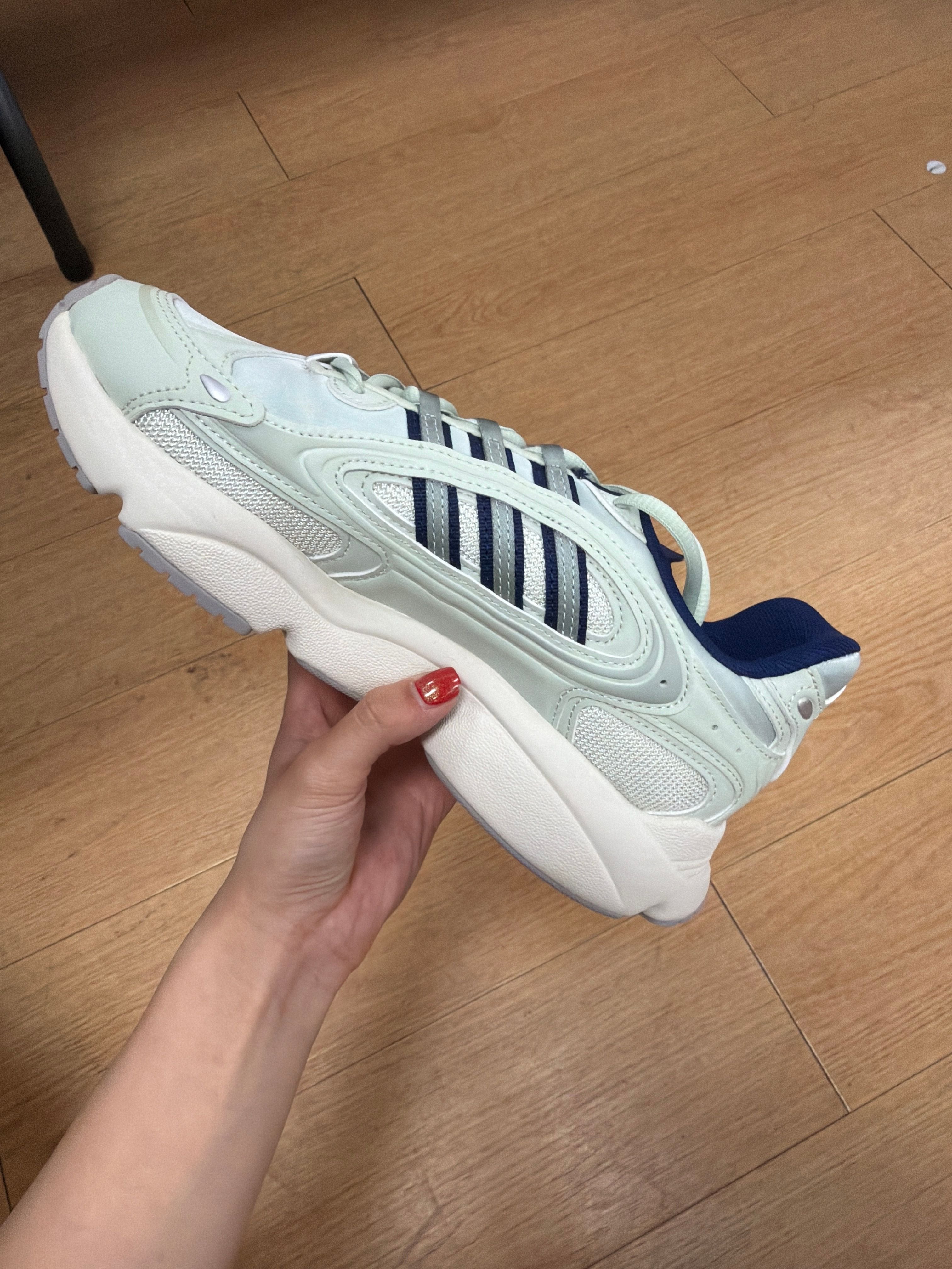 Adidas "OZMILLEN" Pastel Green